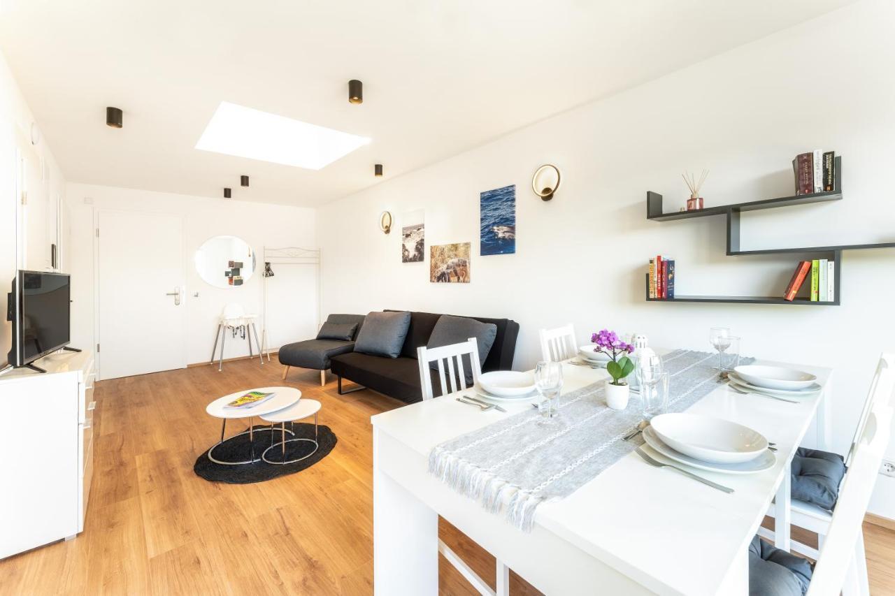 Gemuetliches Und Lichtdurchflutetes Penthouse Mit Sternenhimmelblick, Boxspringbett Und Terrasse - Gute Anbindung An Die Innenstadt Kassel Exterior foto